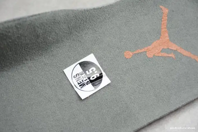 80% Off Sale Patta Jordan Icicle x AT3375-100 7 Air 0510